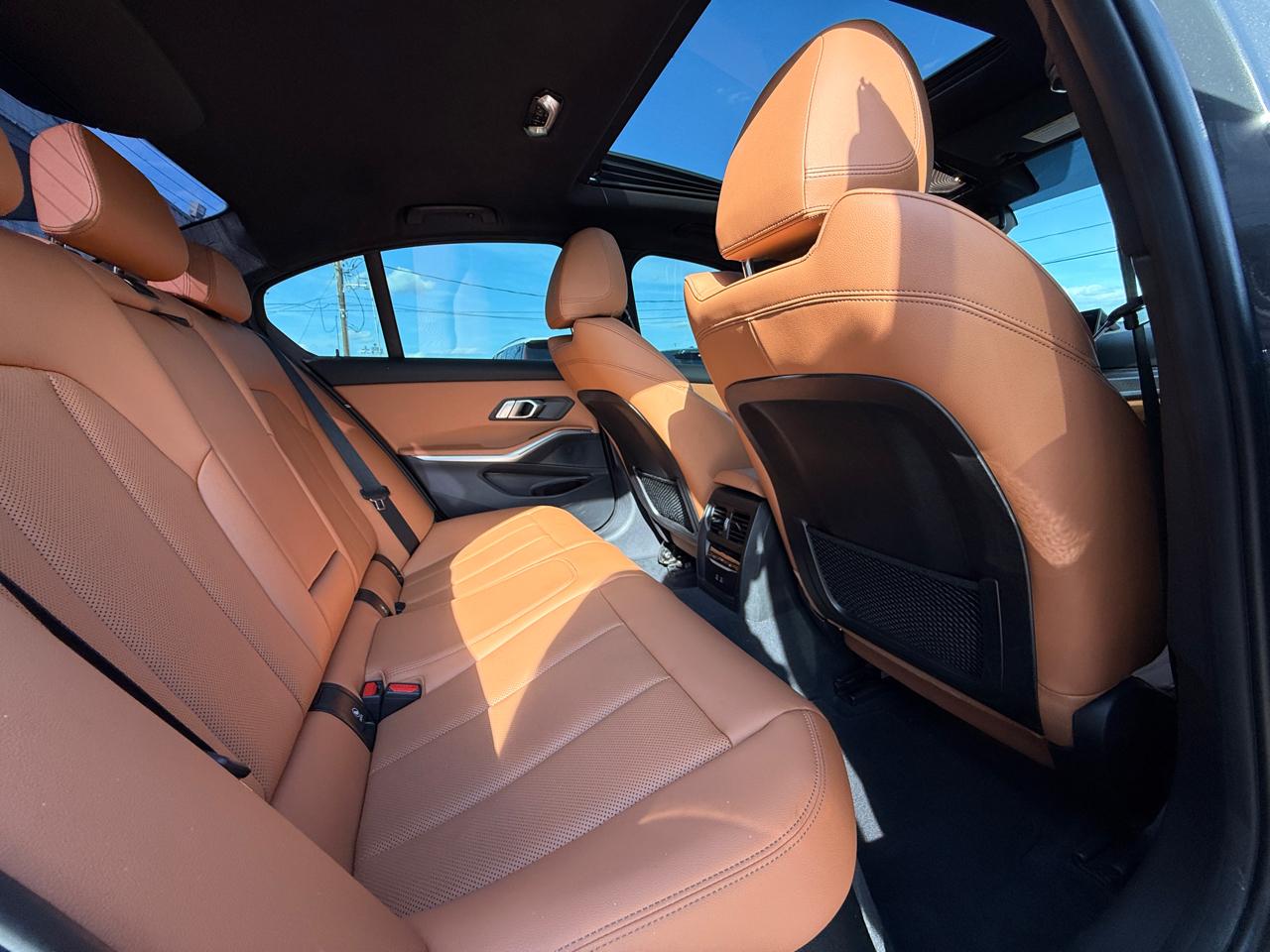 BMW 3-Series 330i 2023