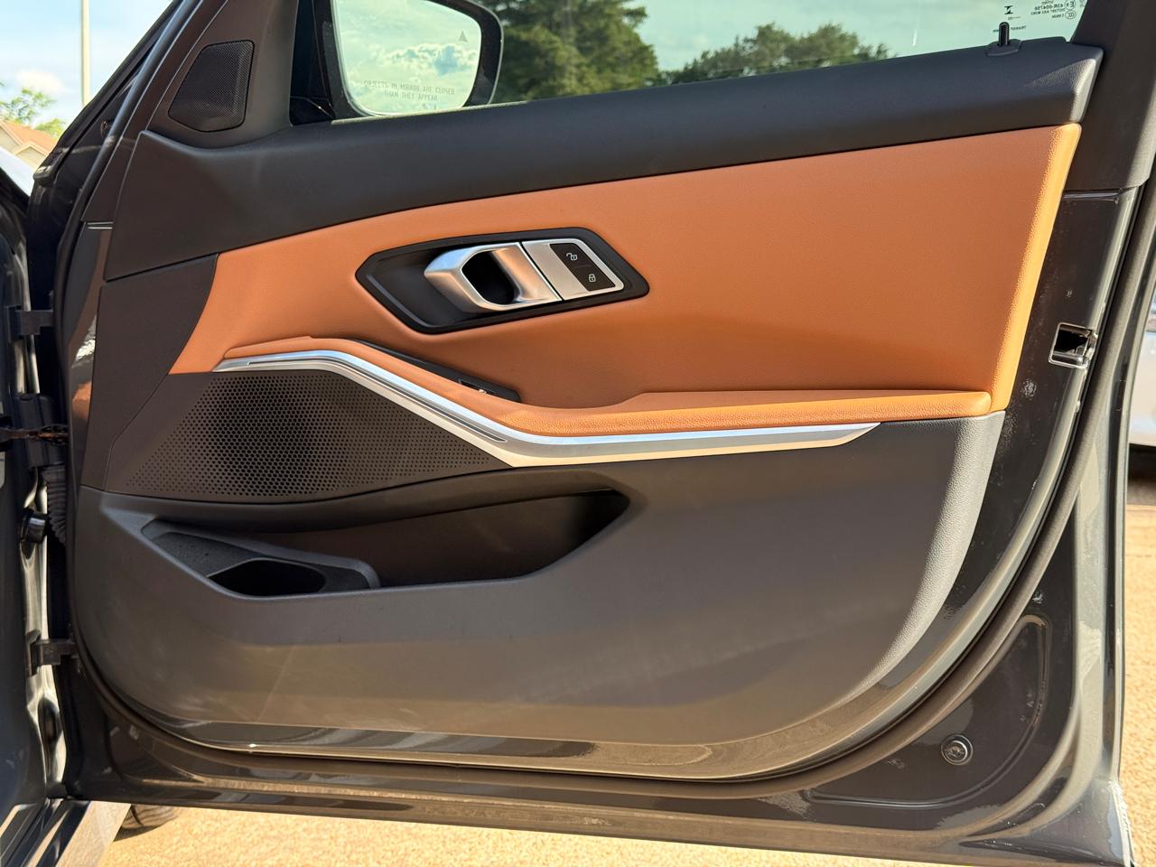 BMW 3-Series 330i 2023