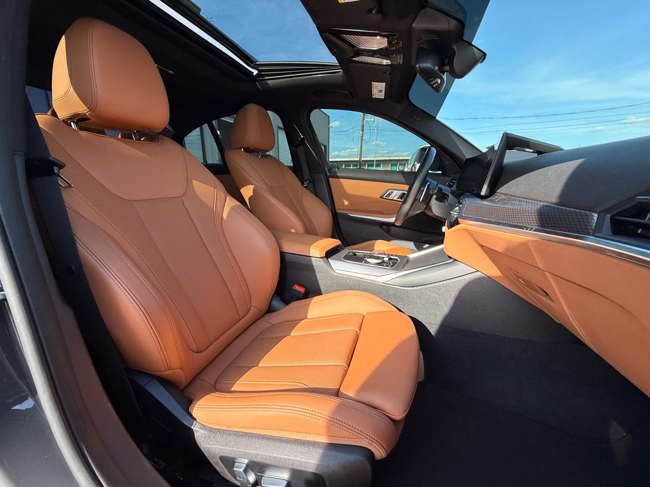 BMW 3-Series 330i 2023