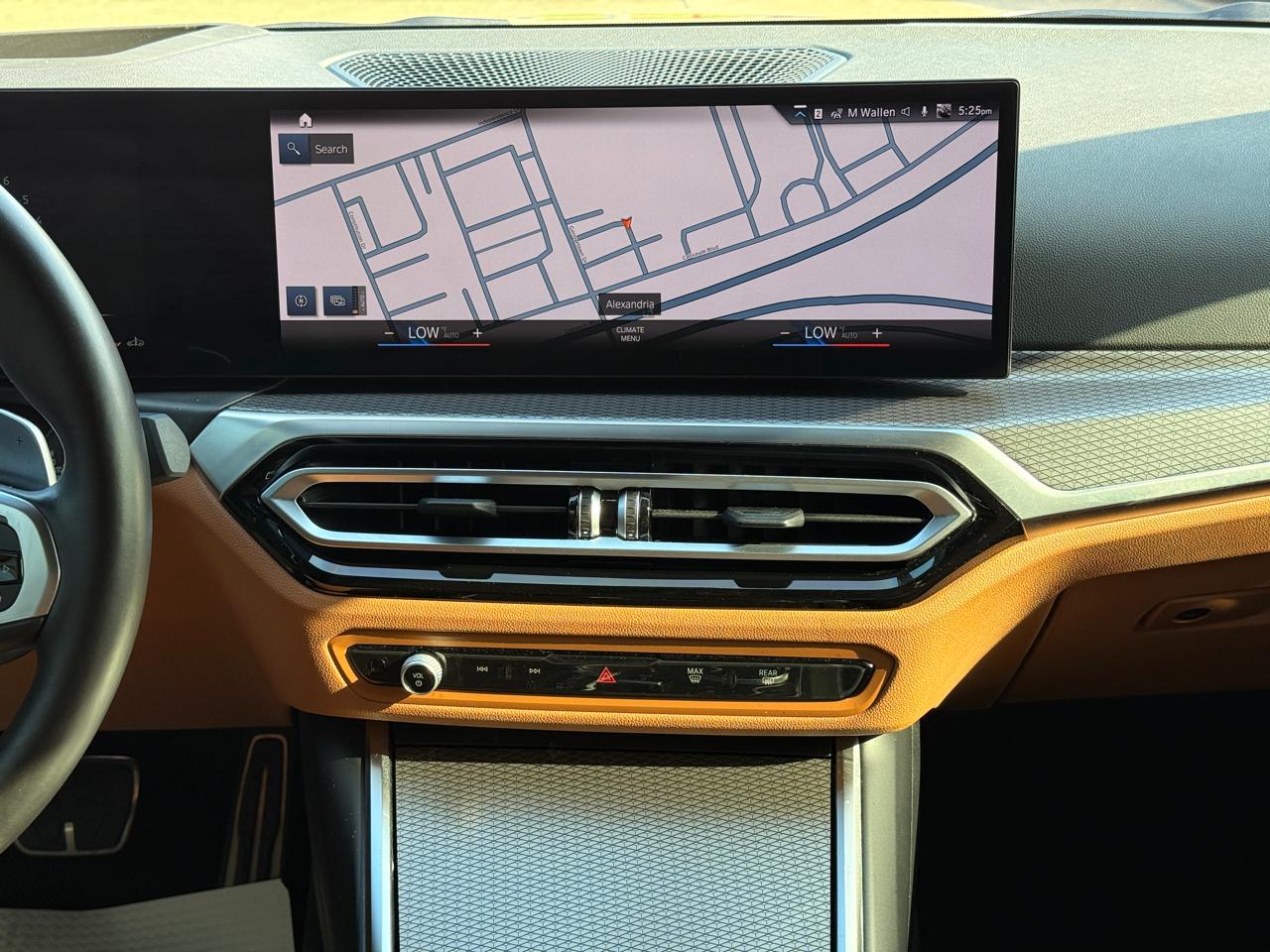 BMW 3-Series 330i 2023