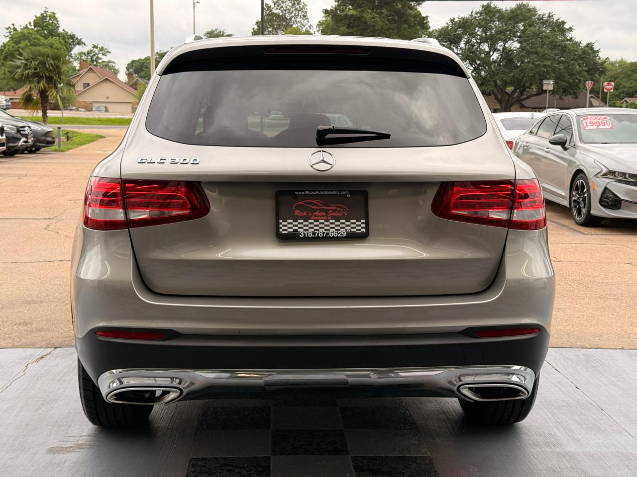 Mercedes-Benz GLC-Class GLC300 2019