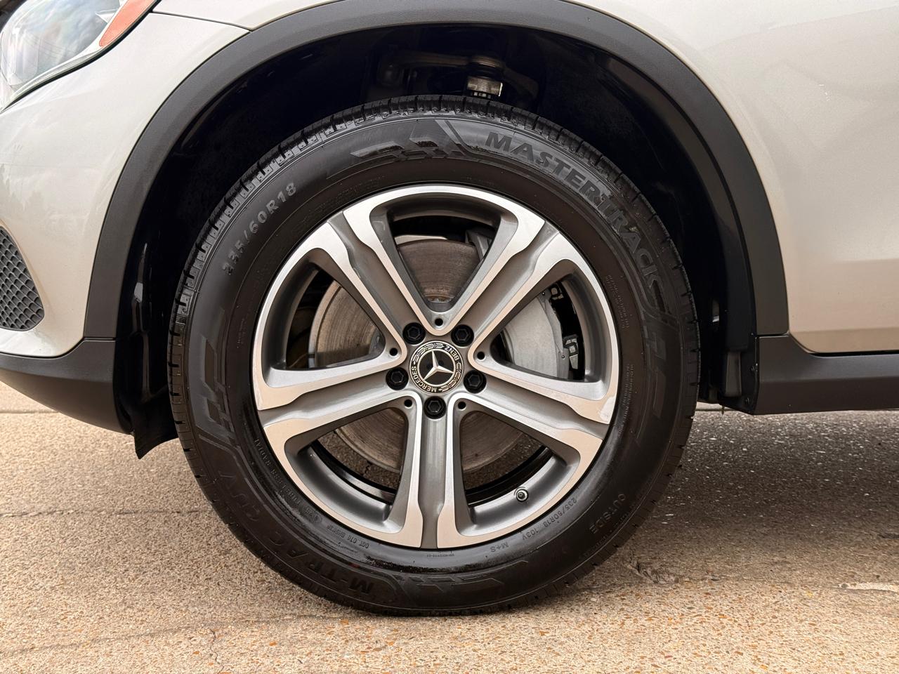 Mercedes-Benz GLC-Class GLC300 2019