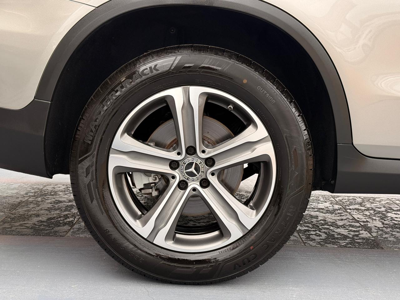 Mercedes-Benz GLC-Class GLC300 2019