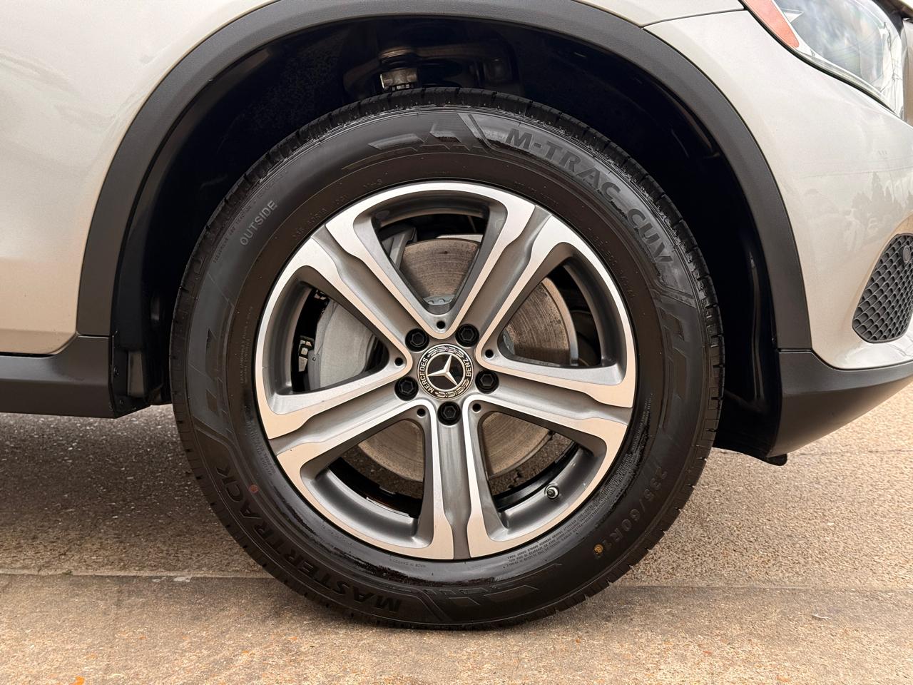 Mercedes-Benz GLC-Class GLC300 2019
