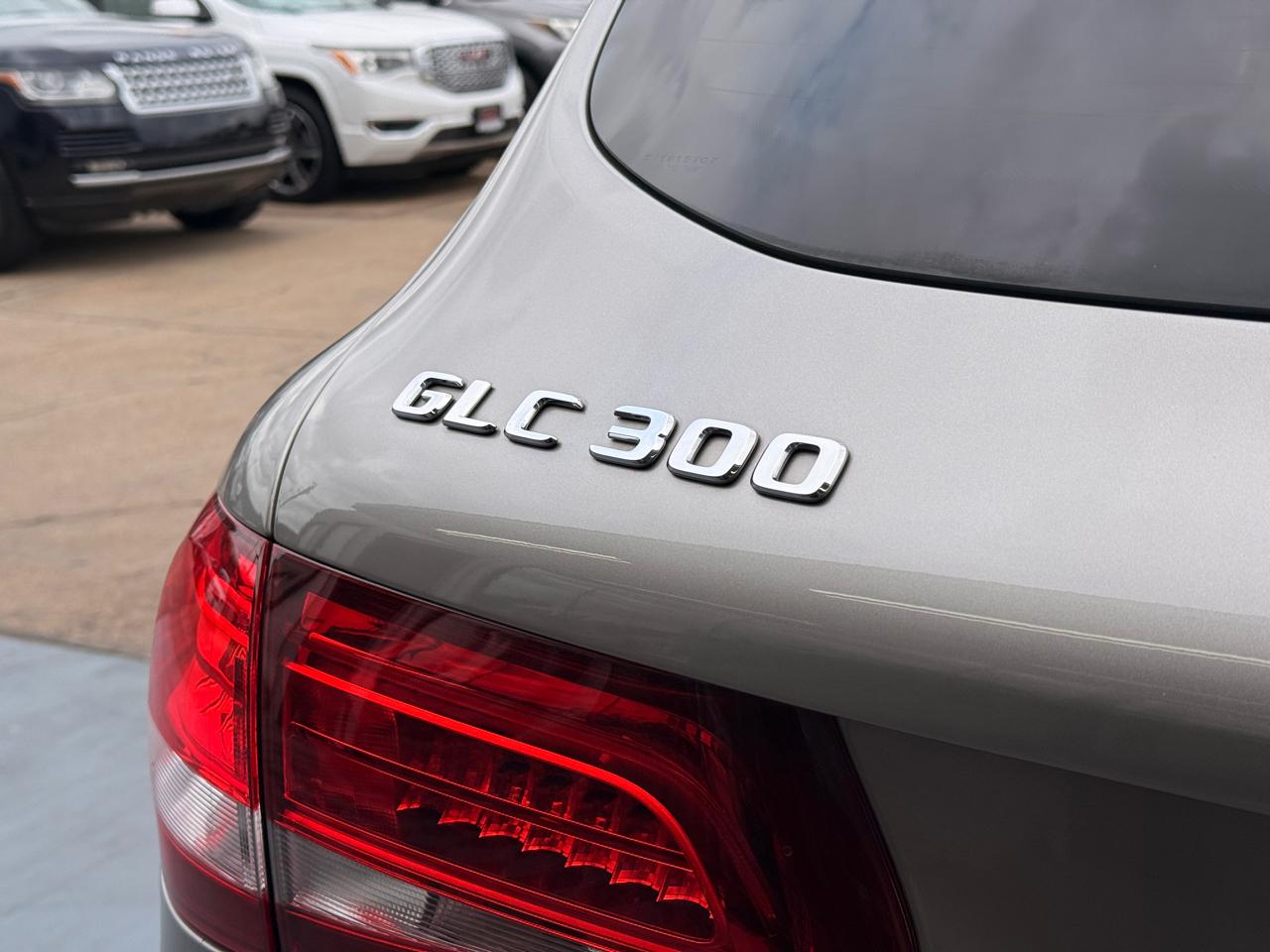Mercedes-Benz GLC-Class GLC300 2019