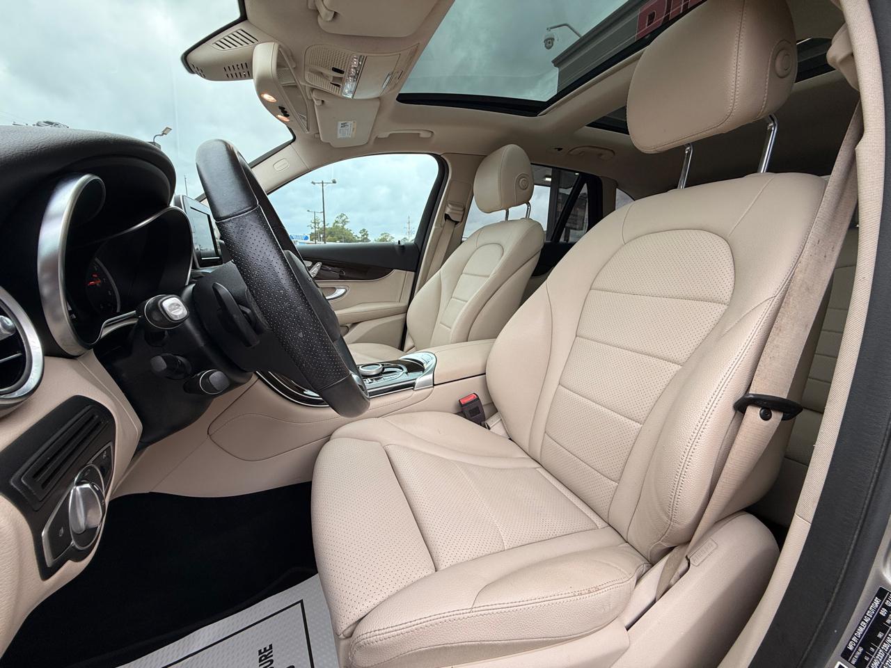 Mercedes-Benz GLC-Class GLC300 2019