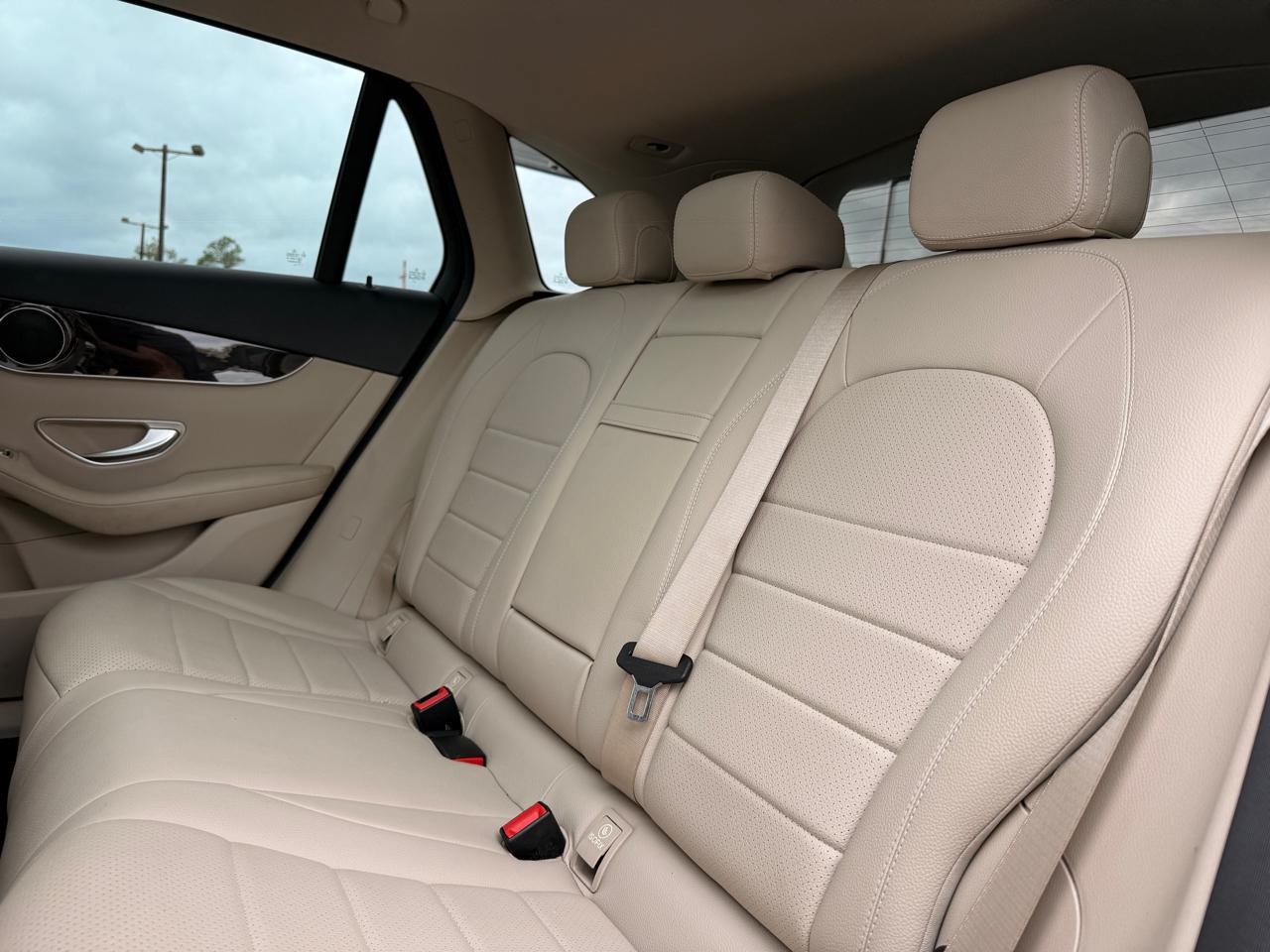 Mercedes-Benz GLC-Class GLC300 2019