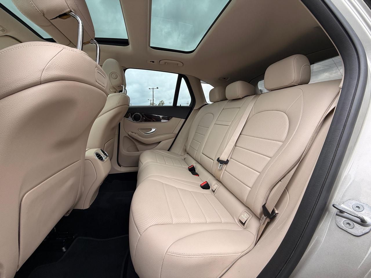 Mercedes-Benz GLC-Class GLC300 2019