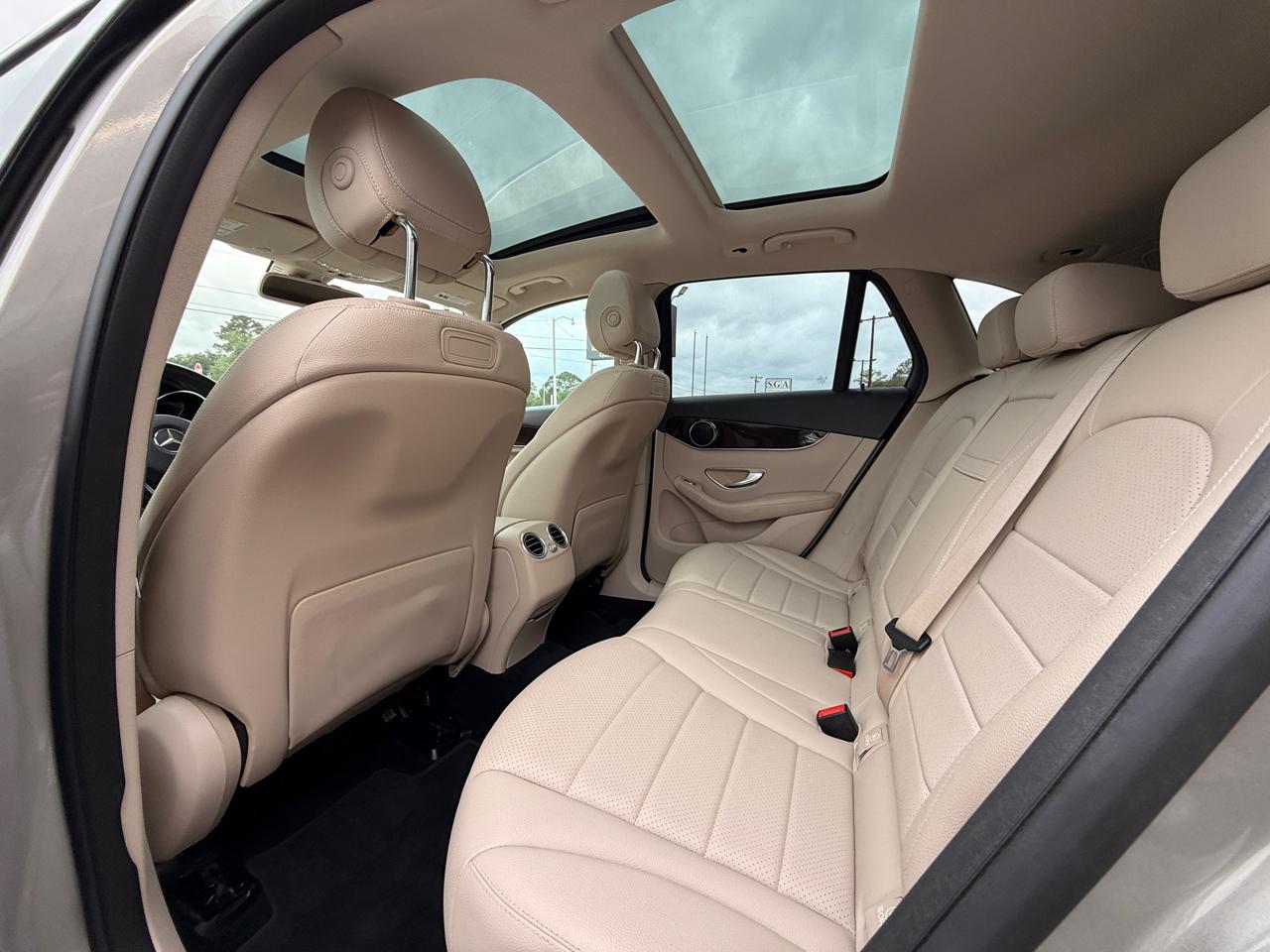 Mercedes-Benz GLC-Class GLC300 2019