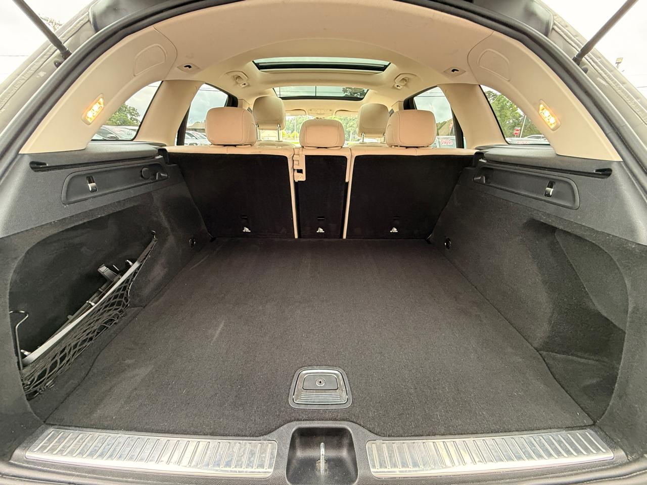 Mercedes-Benz GLC-Class GLC300 2019