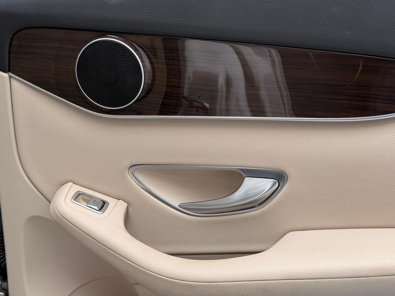 Mercedes-Benz GLC-Class GLC300 2019