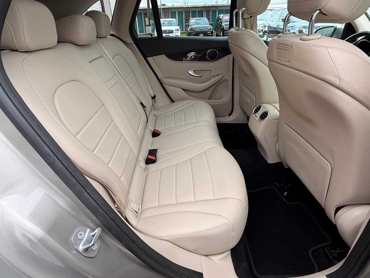 Mercedes-Benz GLC-Class GLC300 2019