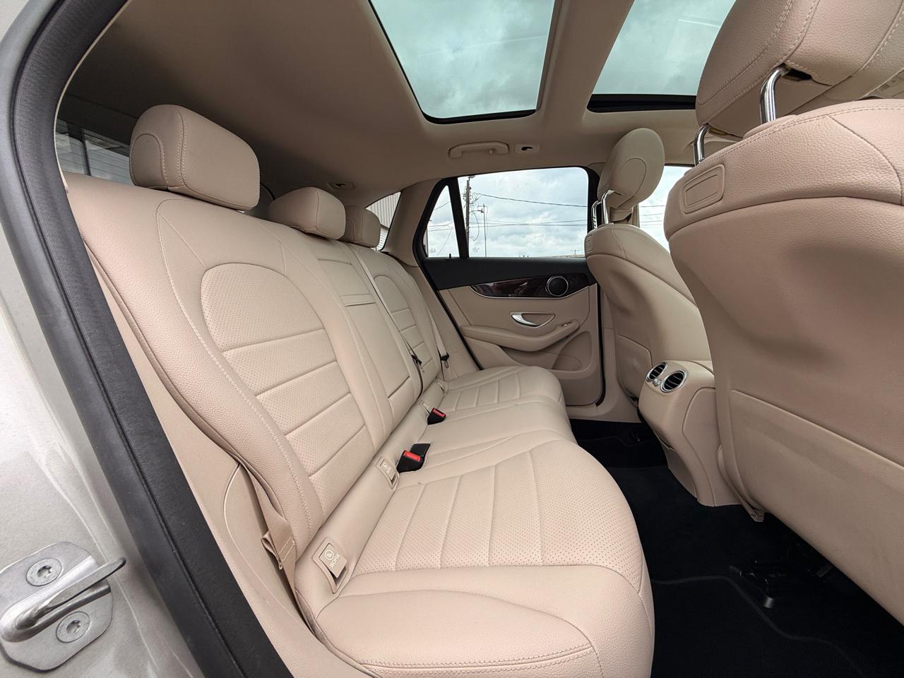 Mercedes-Benz GLC-Class GLC300 2019