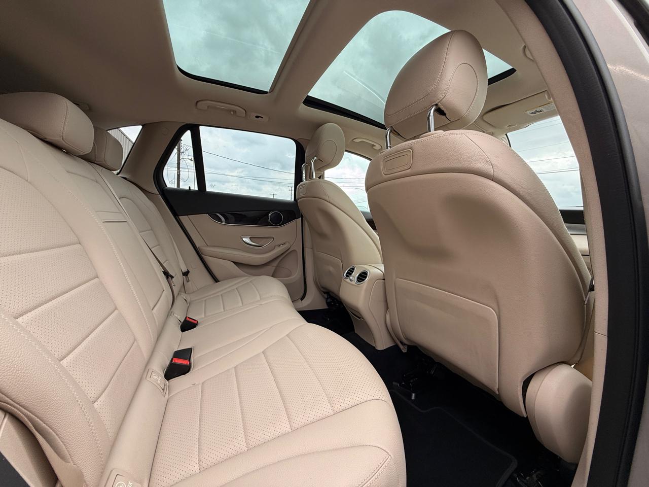 Mercedes-Benz GLC-Class GLC300 2019