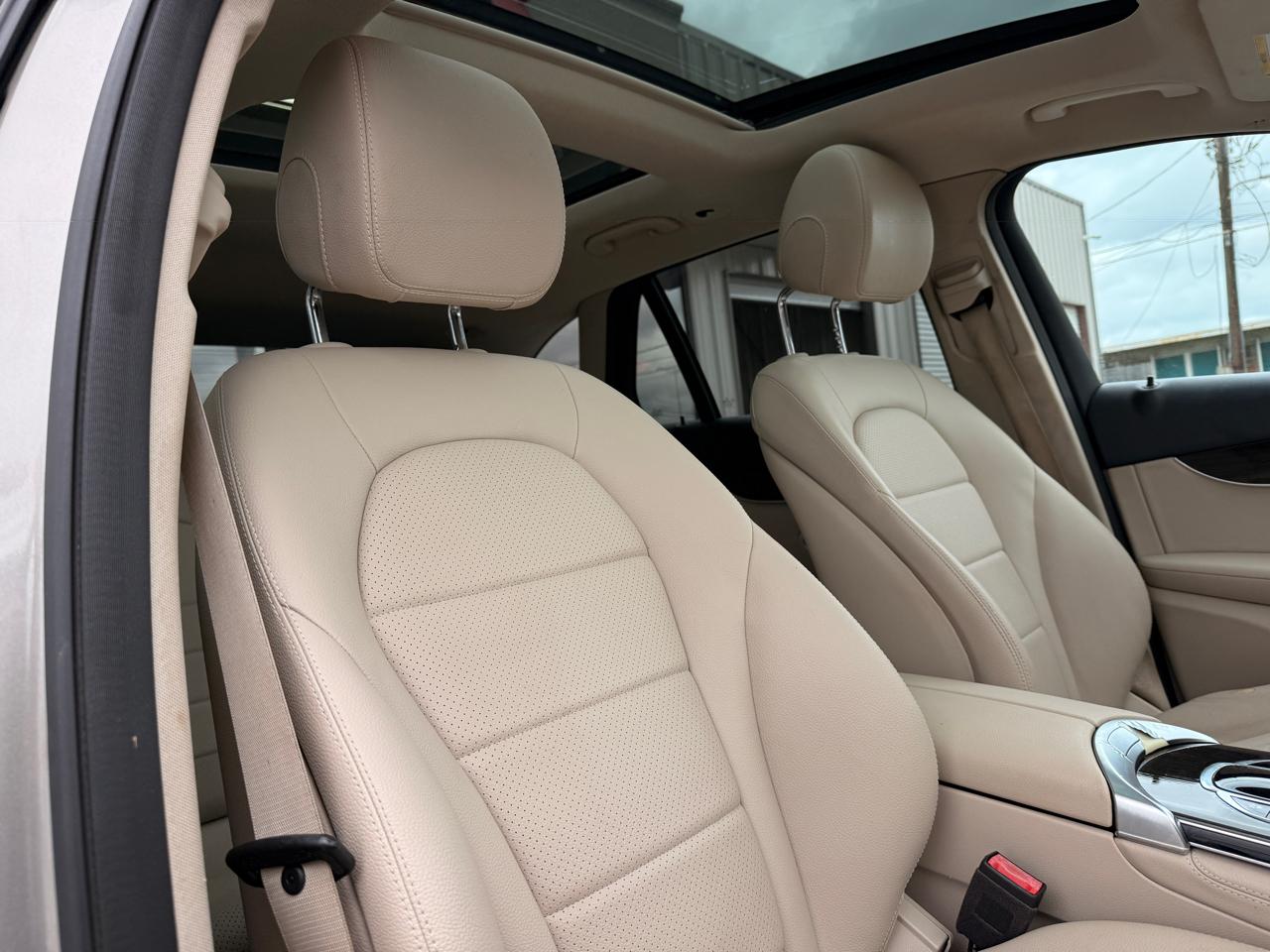 Mercedes-Benz GLC-Class GLC300 2019