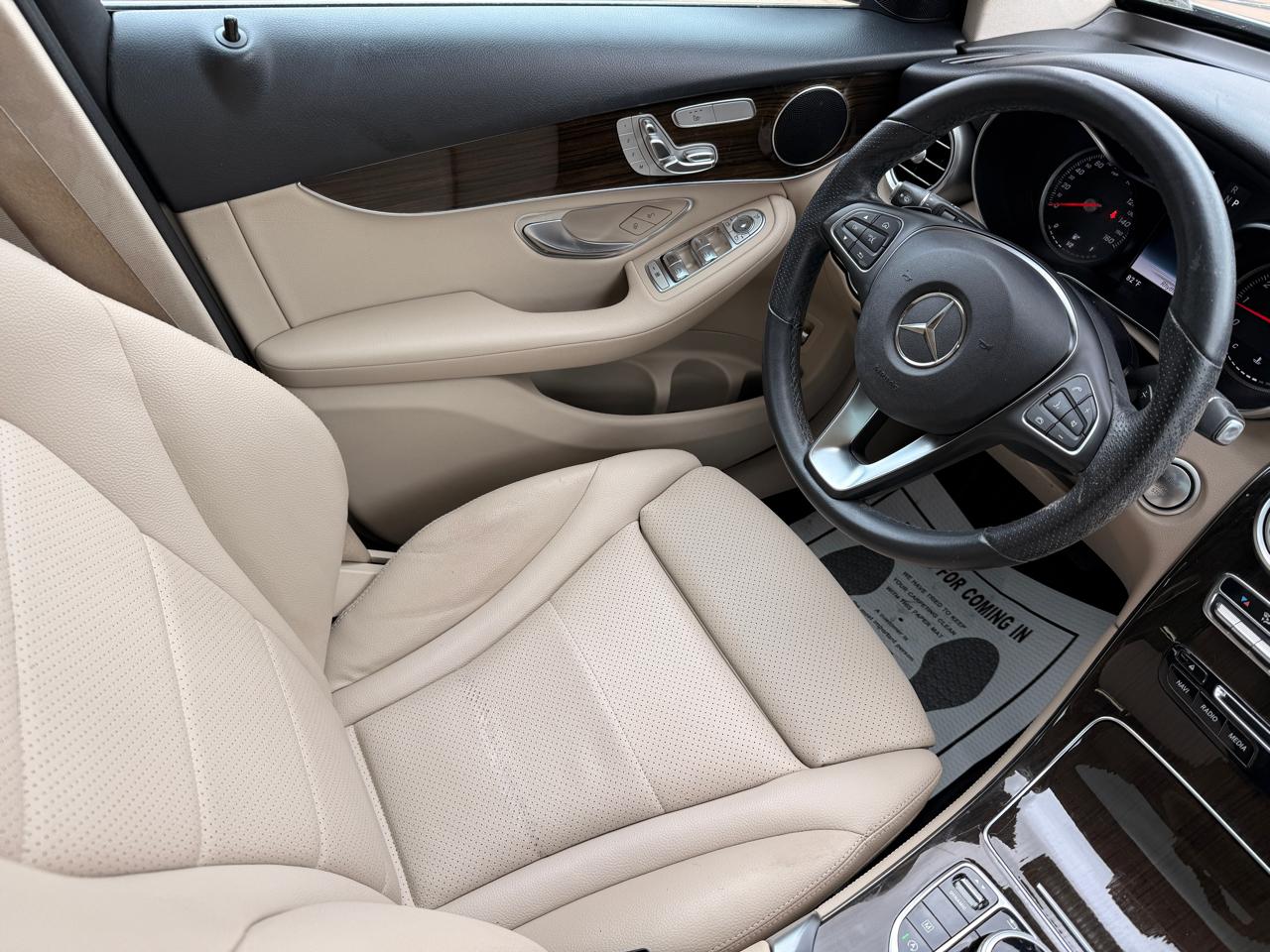 Mercedes-Benz GLC-Class GLC300 2019