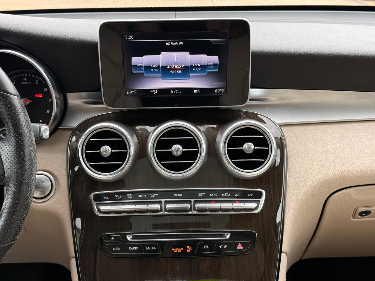 Mercedes-Benz GLC-Class GLC300 2019