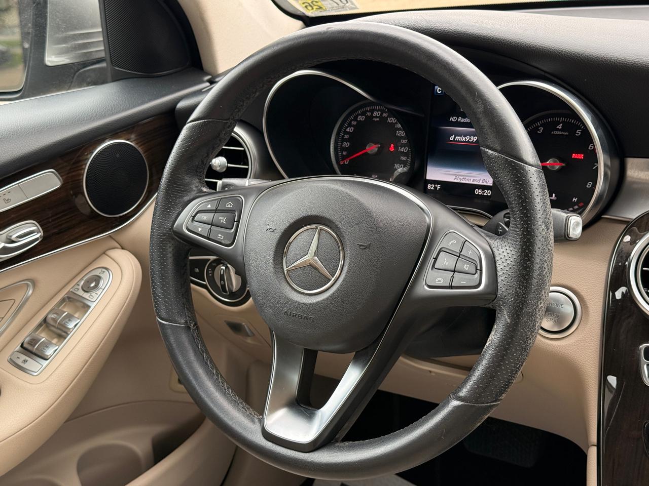 Mercedes-Benz GLC-Class GLC300 2019