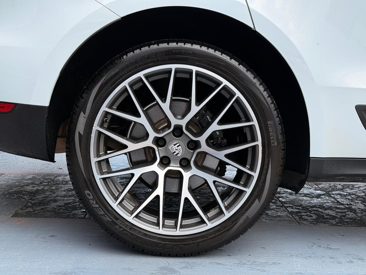 Porsche Macan Base 2019