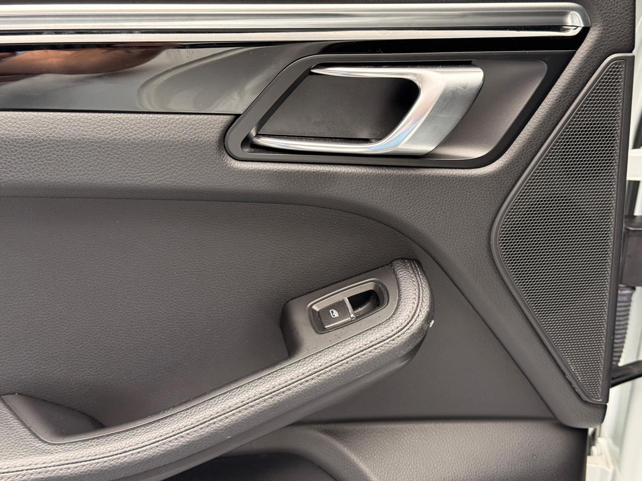 Porsche Macan Base 2019