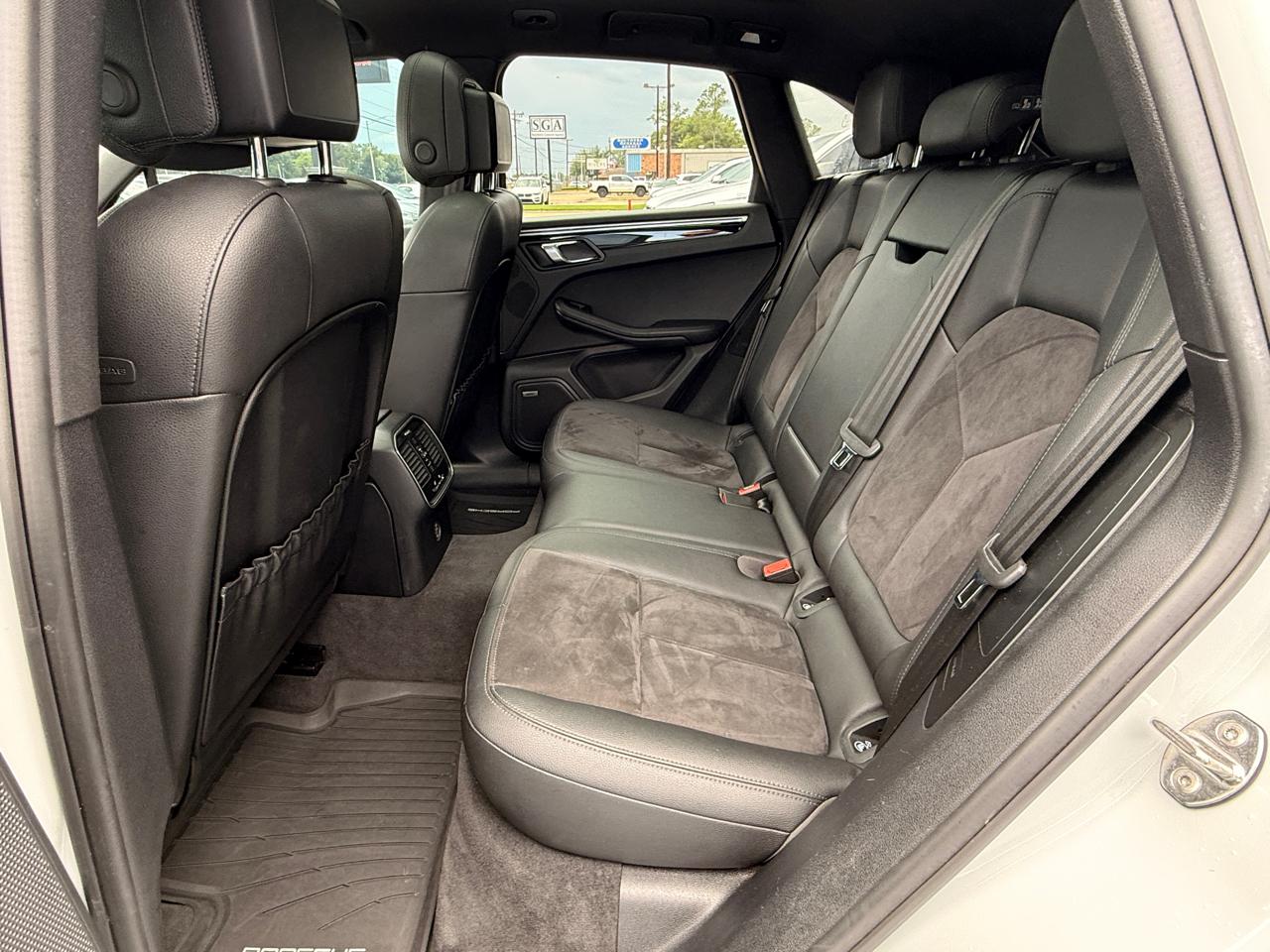 Porsche Macan Base 2019