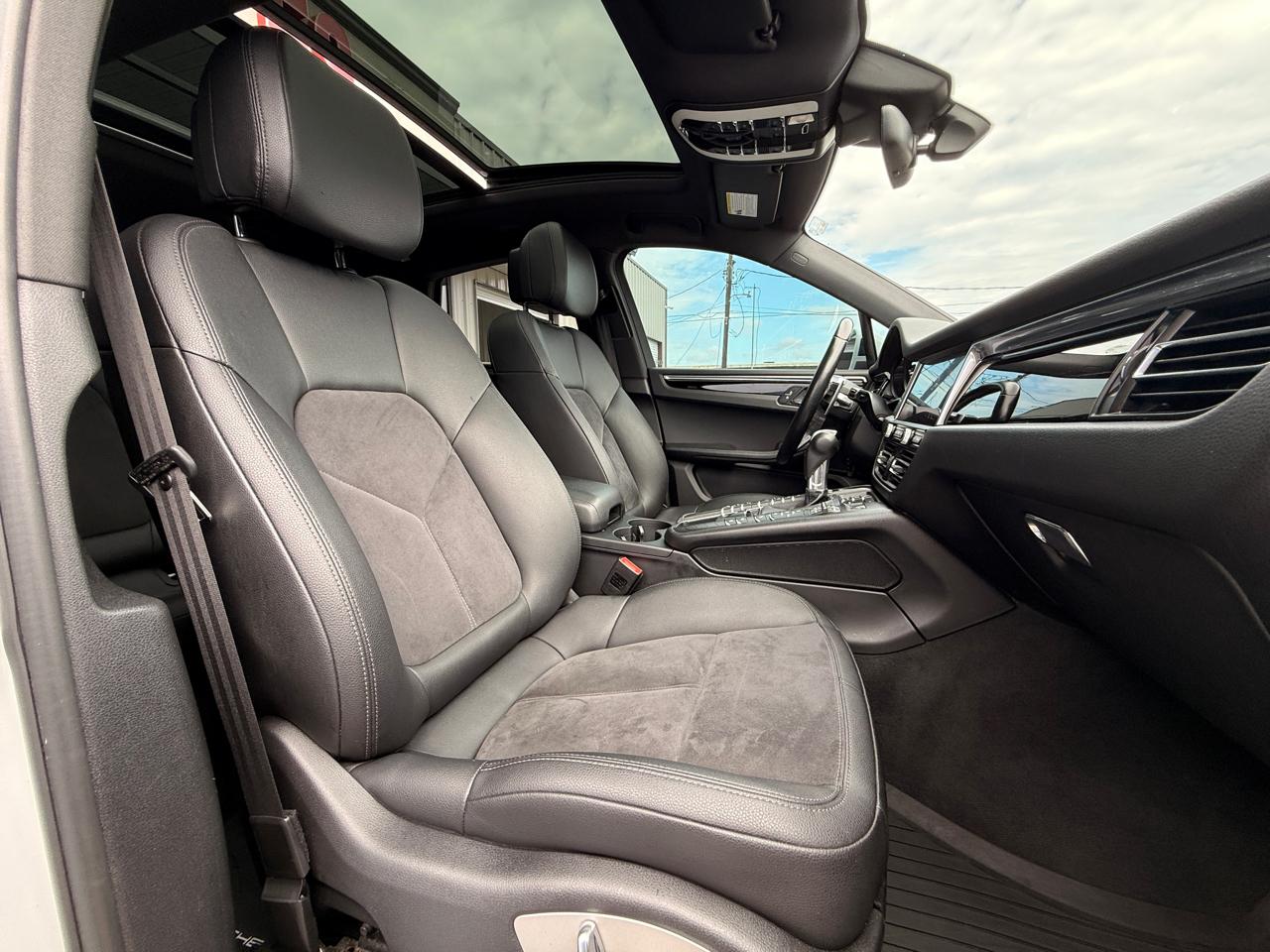 Porsche Macan Base 2019