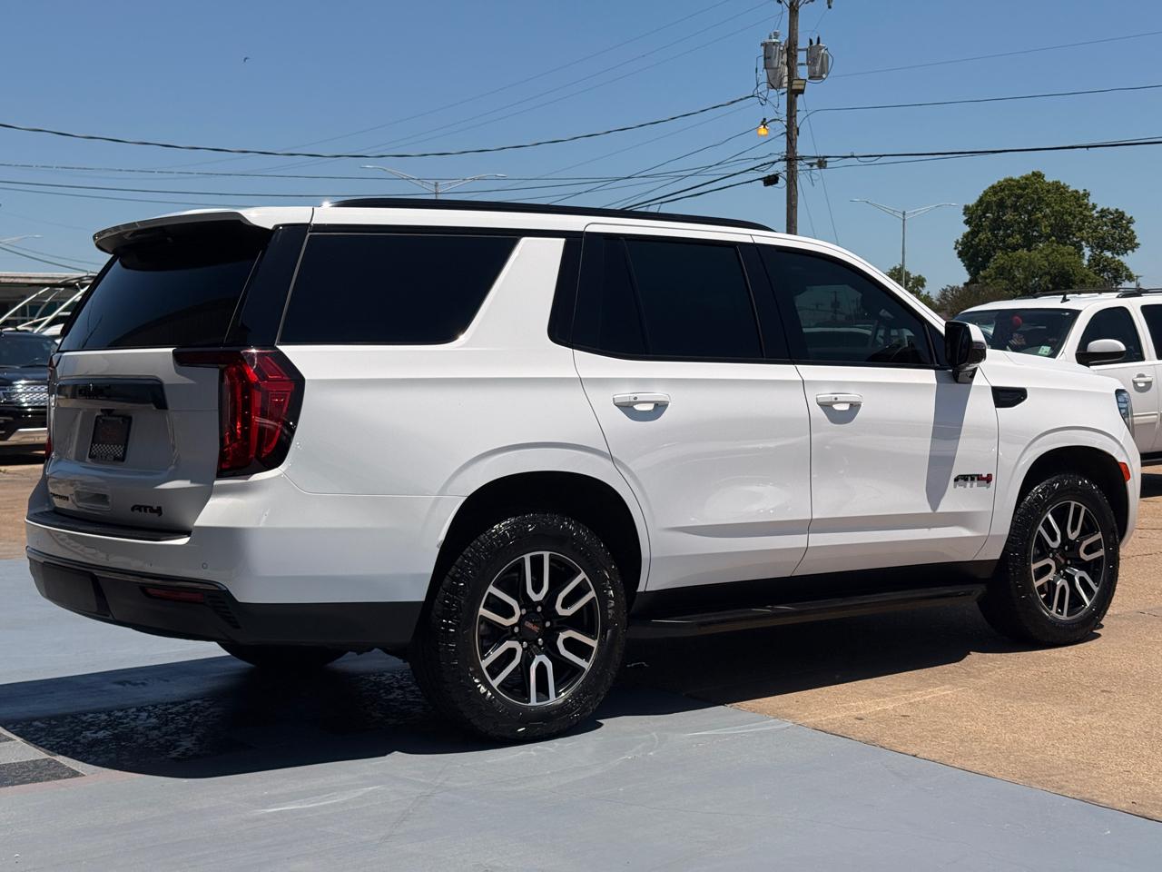 GMC Yukon AT4 2024