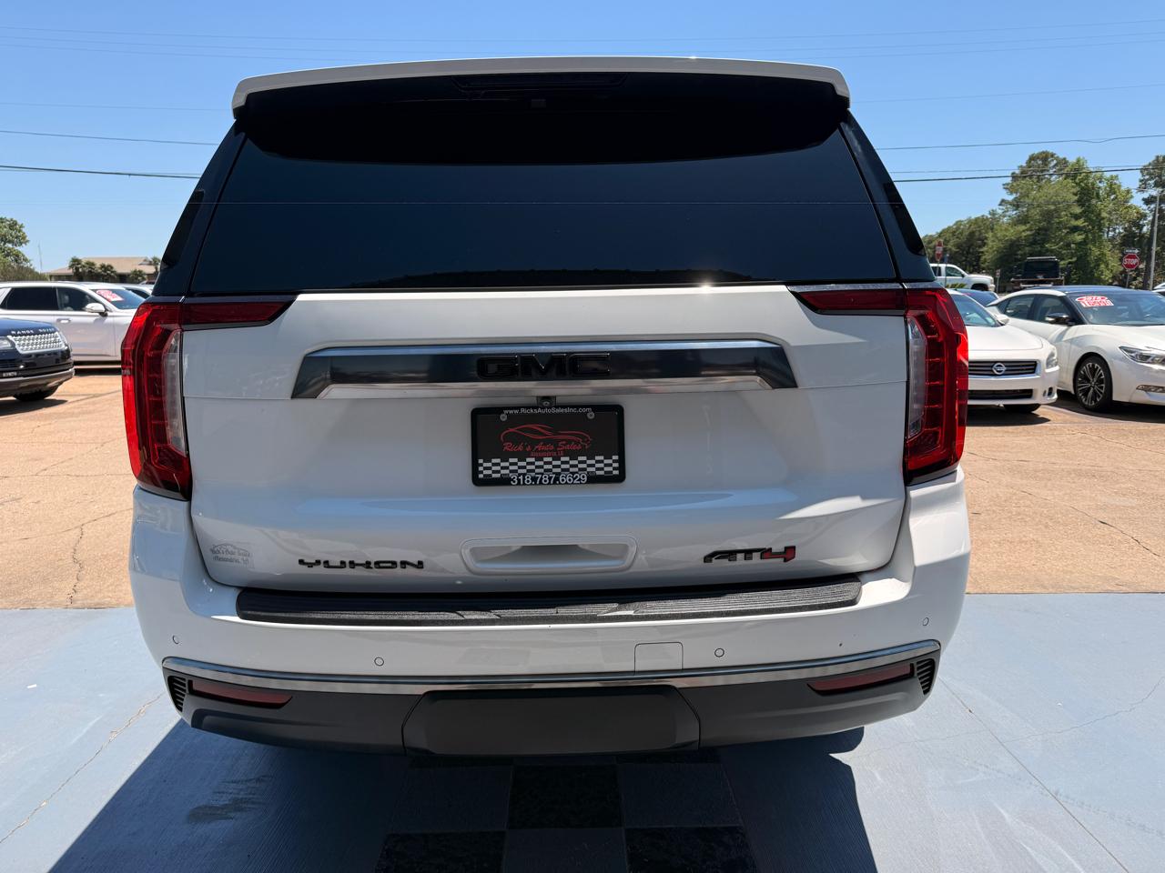 GMC Yukon AT4 2024