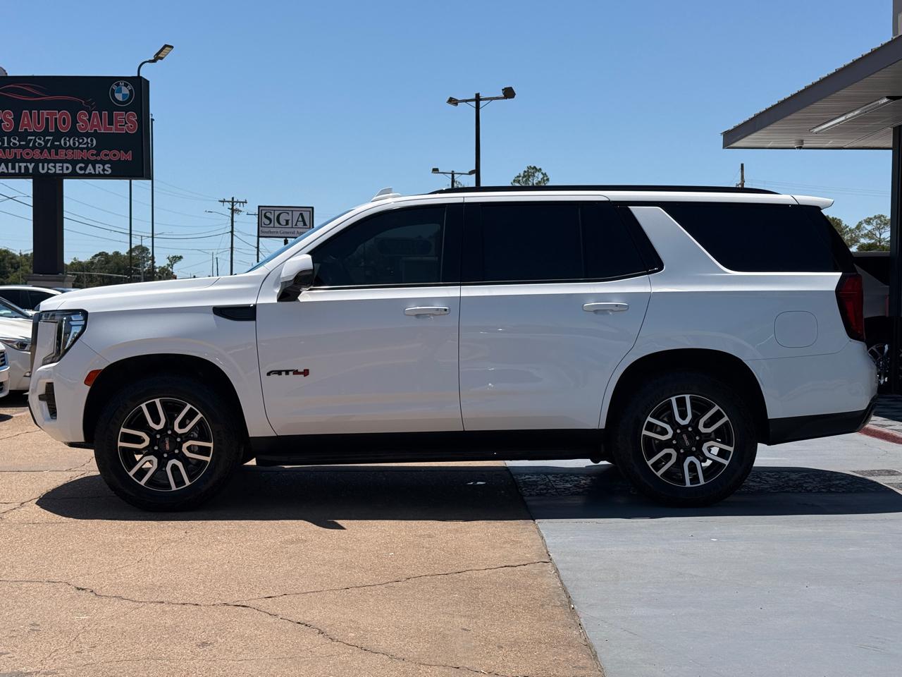 GMC Yukon AT4 2024