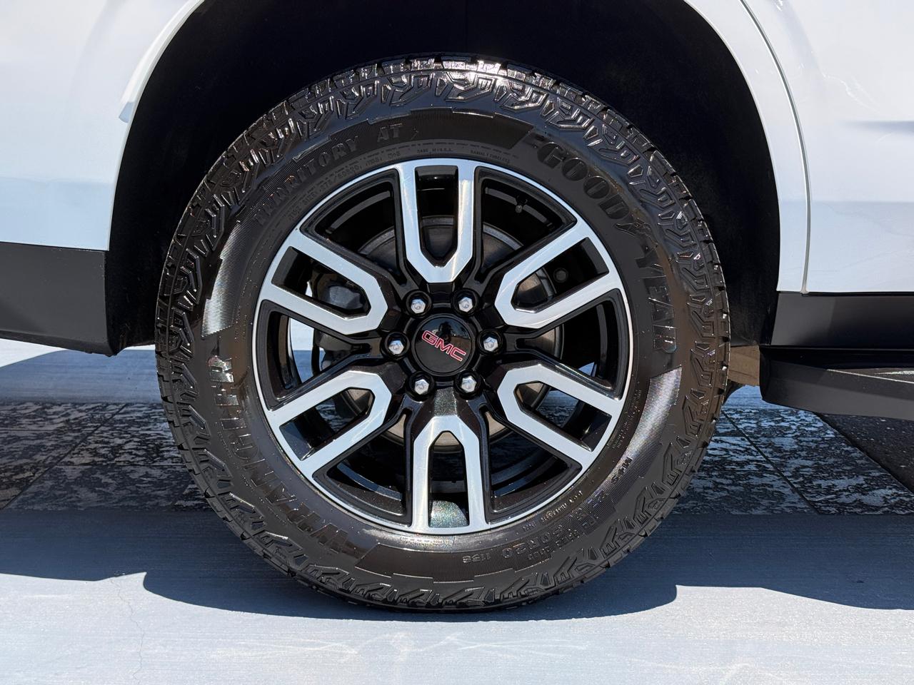 GMC Yukon AT4 2024