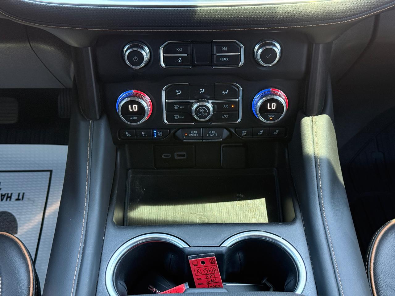 GMC Yukon AT4 2024