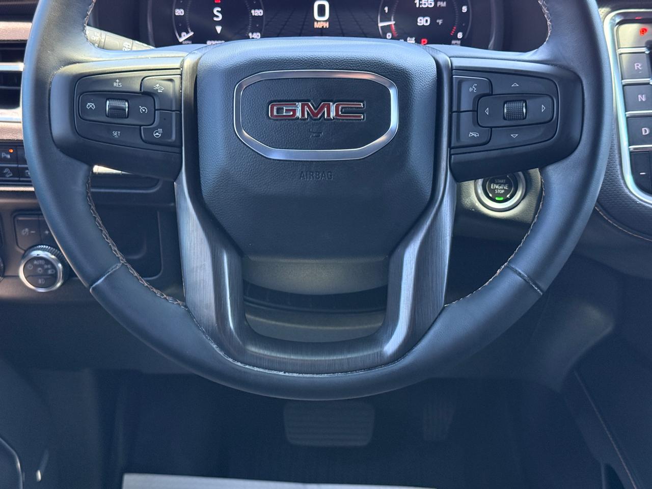 GMC Yukon AT4 2024