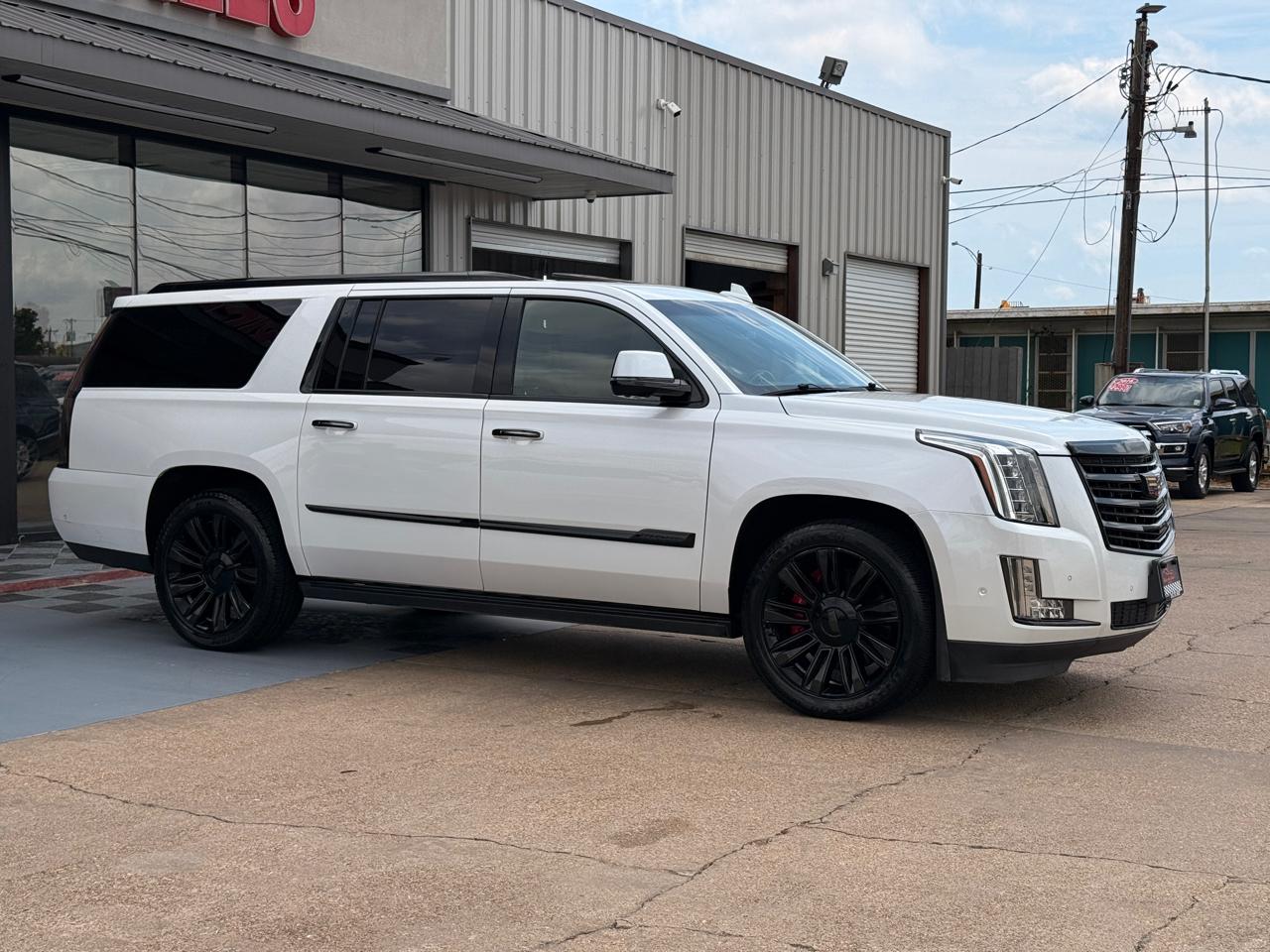 Cadillac Escalade ESV Platinum 4WD 2018