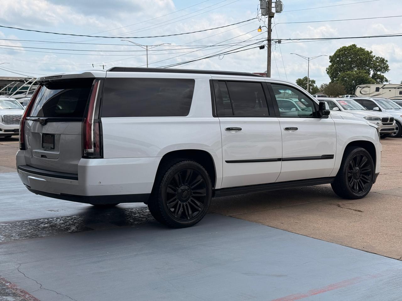 Cadillac Escalade ESV Platinum 4WD 2018