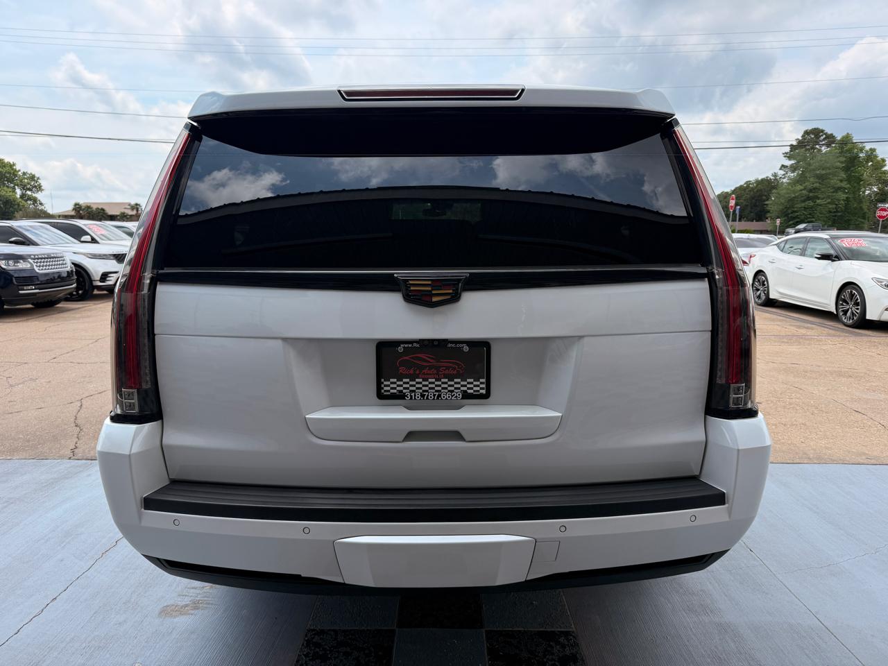 Cadillac Escalade ESV Platinum 4WD 2018