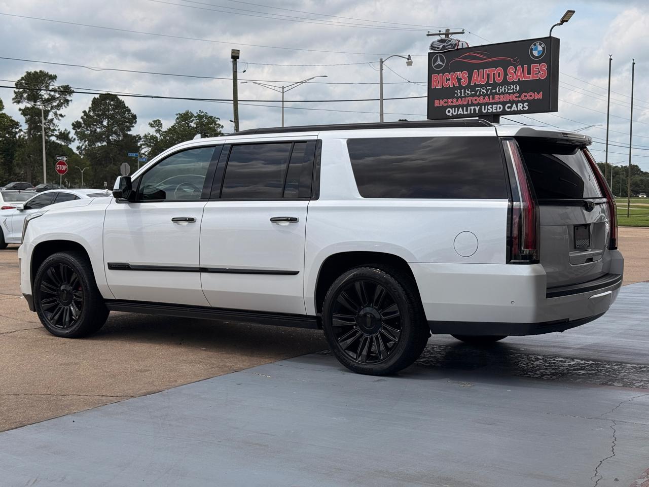 Cadillac Escalade ESV Platinum 4WD 2018