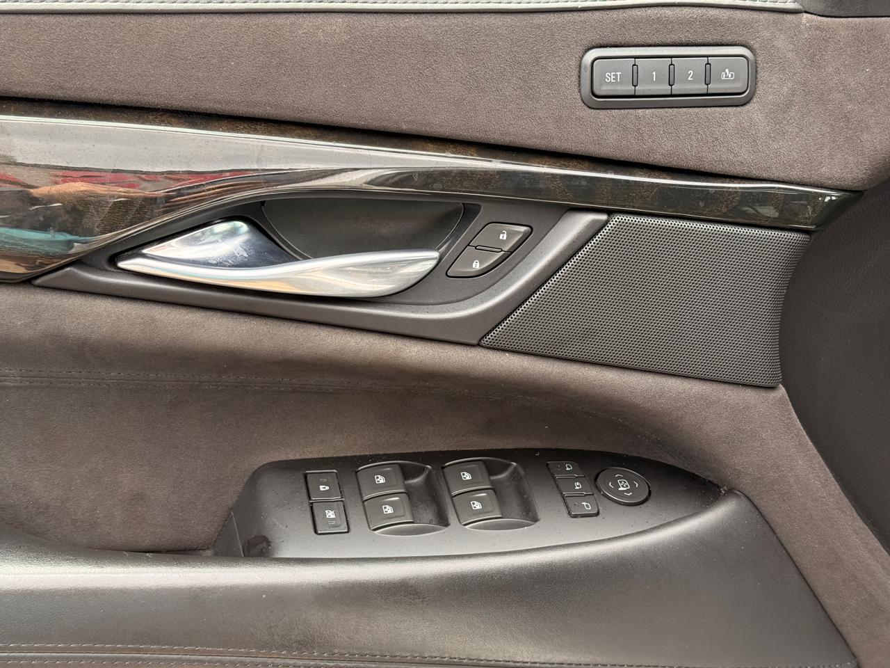 Cadillac Escalade ESV Platinum 4WD 2018