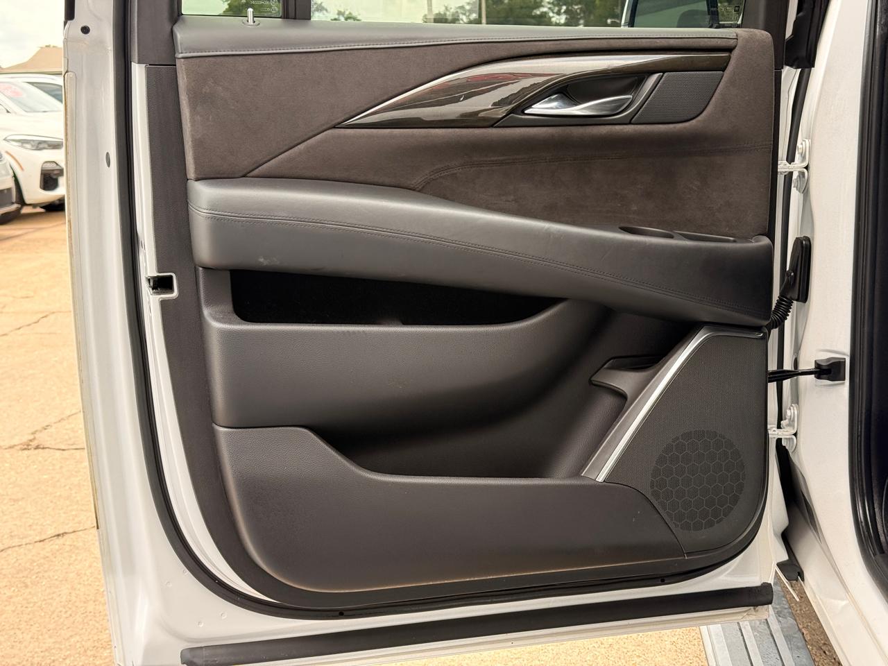 Cadillac Escalade ESV Platinum 4WD 2018
