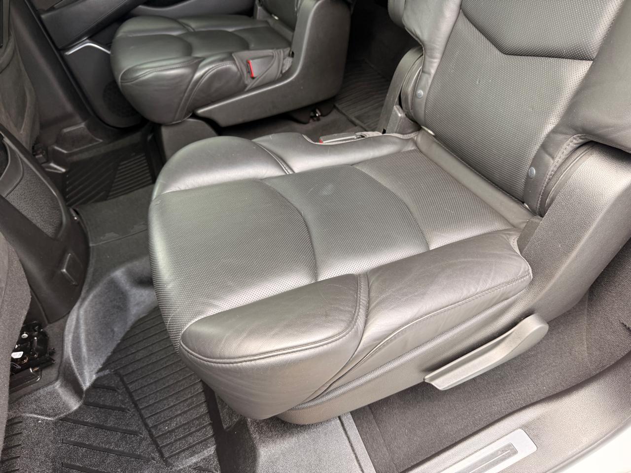 Cadillac Escalade ESV Platinum 4WD 2018
