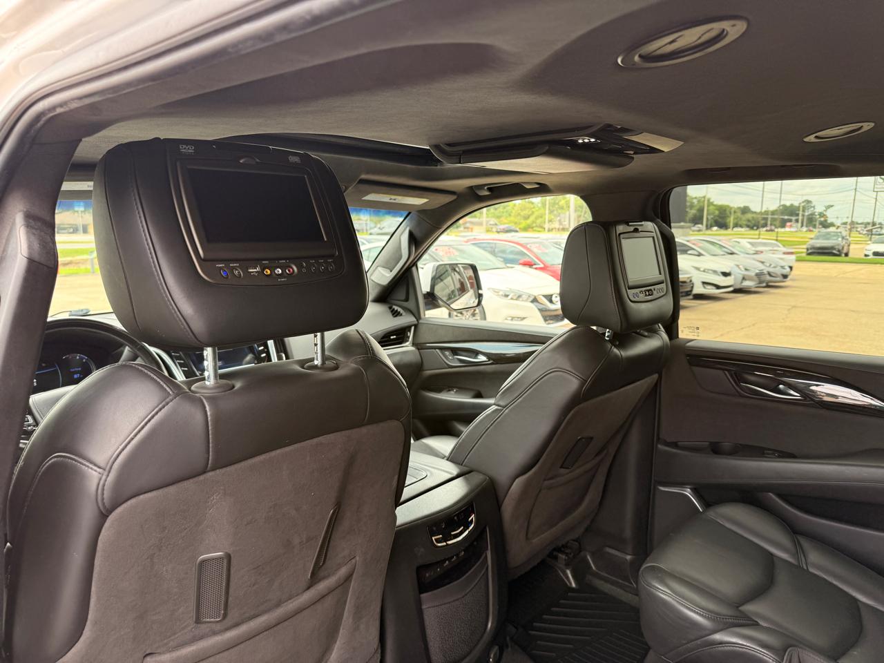 Cadillac Escalade ESV Platinum 4WD 2018