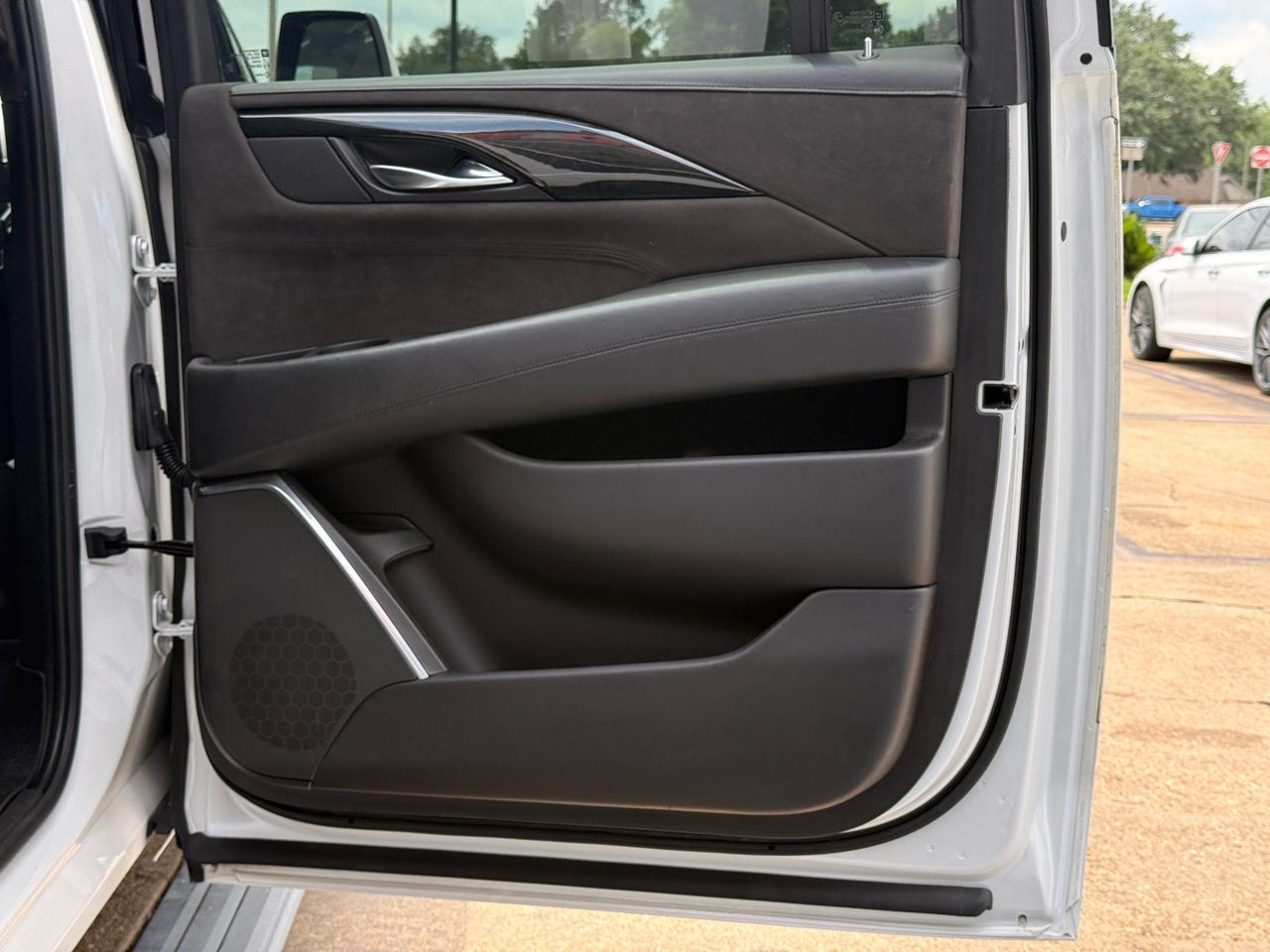 Cadillac Escalade ESV Platinum 4WD 2018