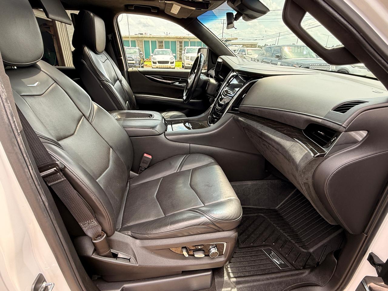 Cadillac Escalade ESV Platinum 4WD 2018