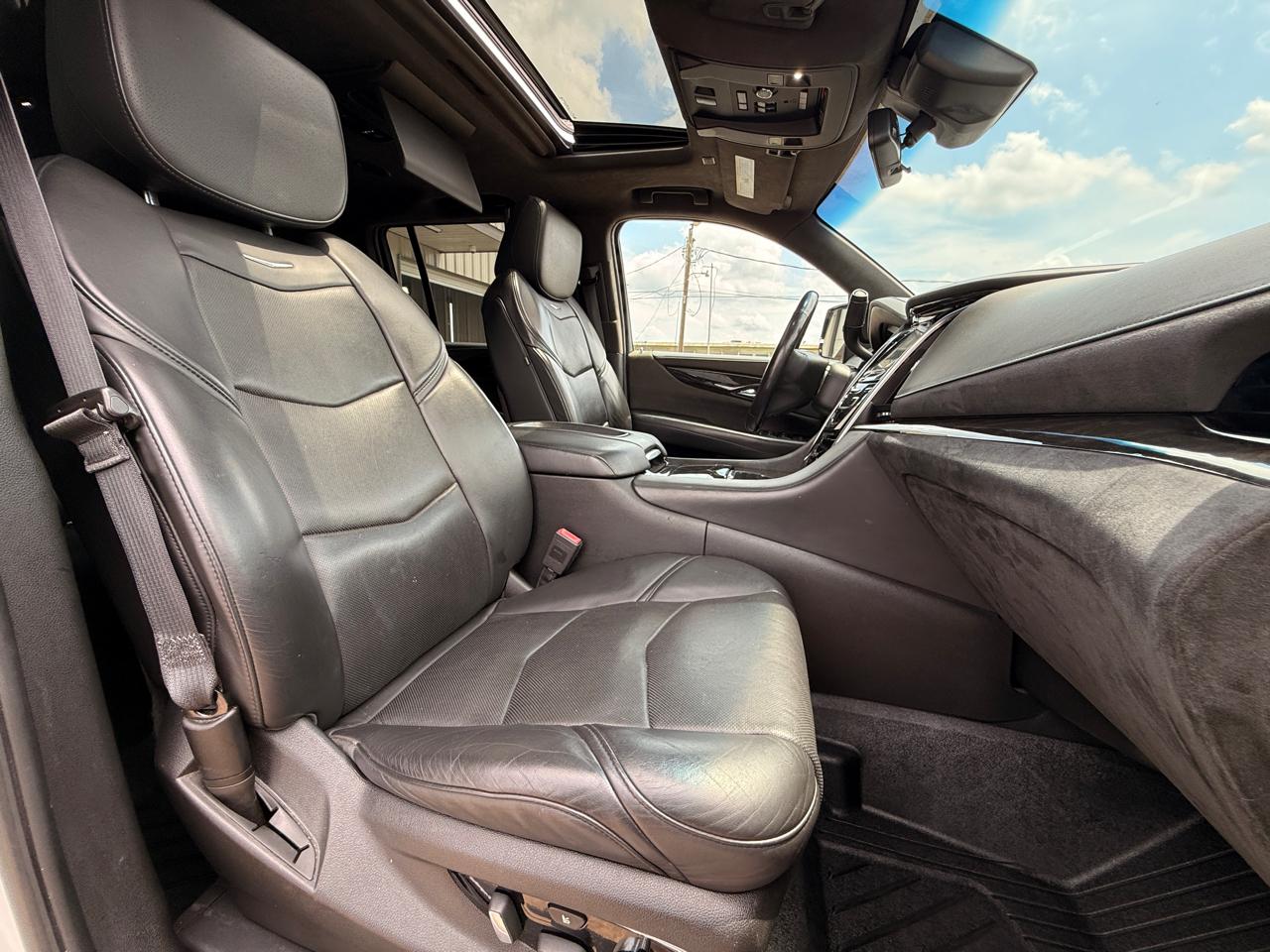 Cadillac Escalade ESV Platinum 4WD 2018
