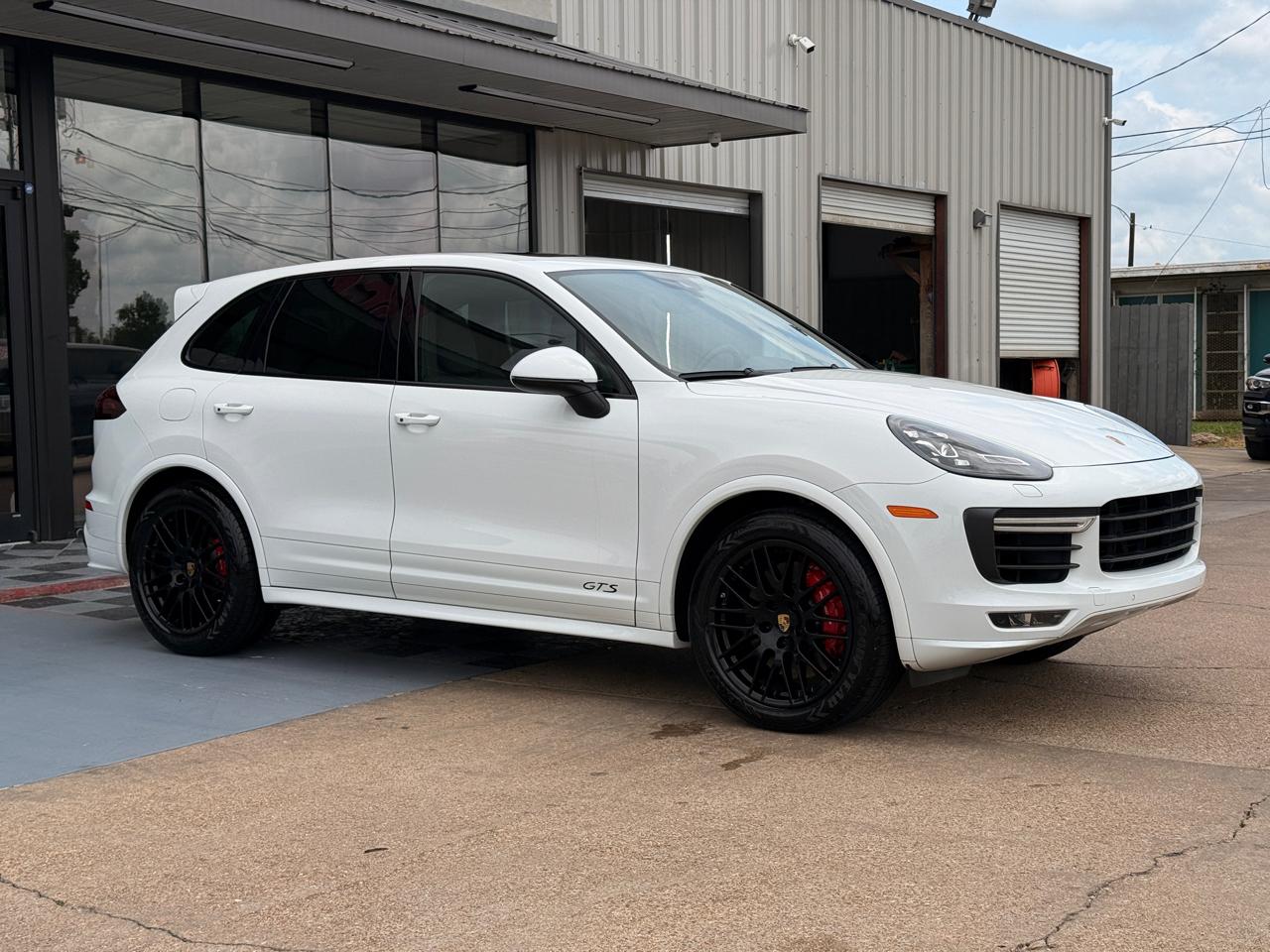 Porsche Cayenne GTS 2016
