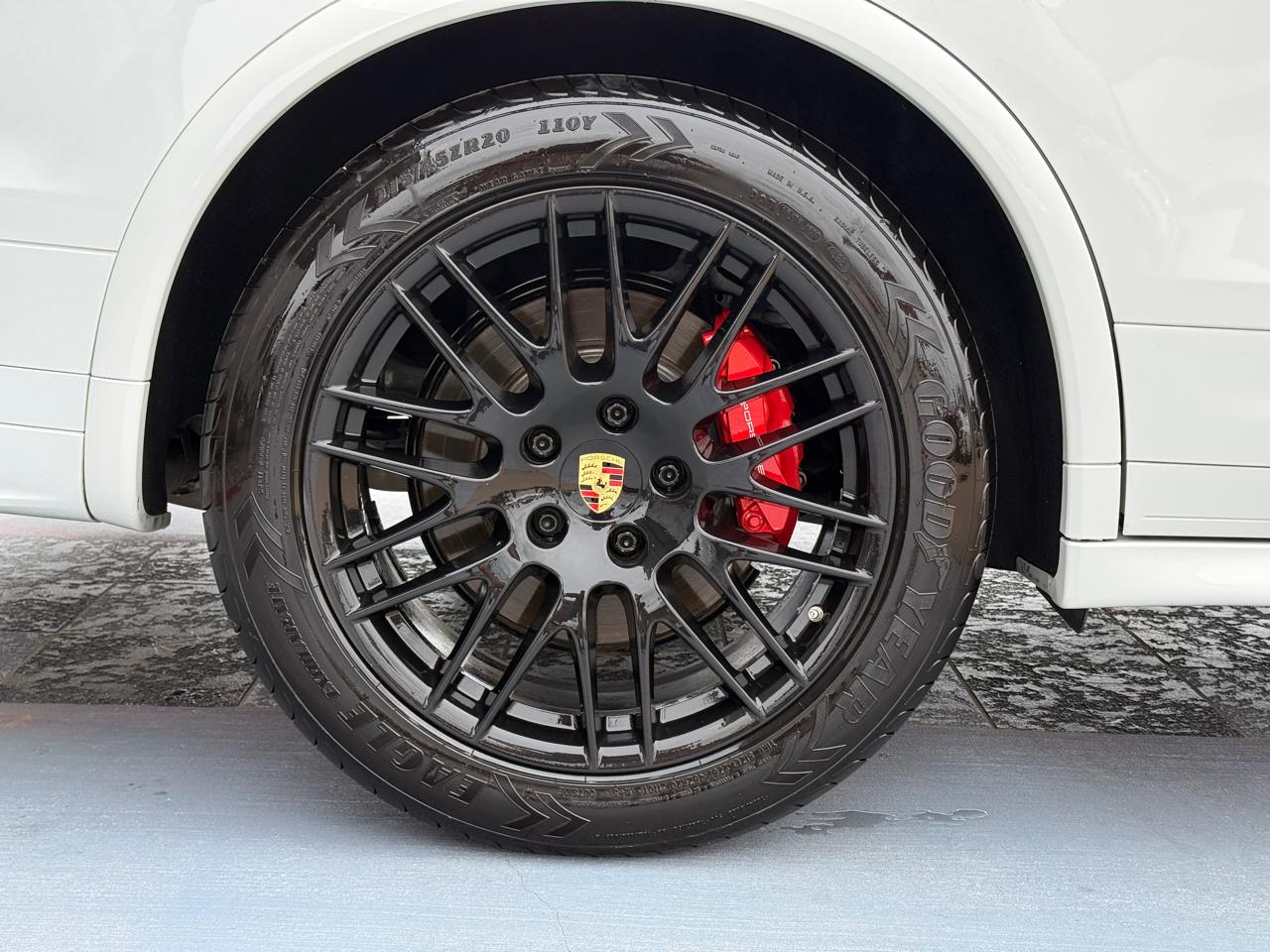 Porsche Cayenne GTS 2016