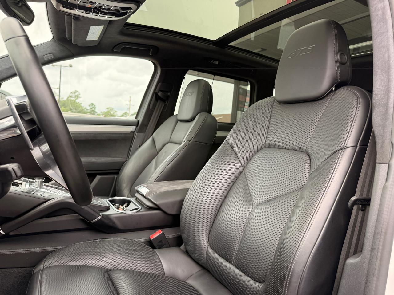 Porsche Cayenne GTS 2016