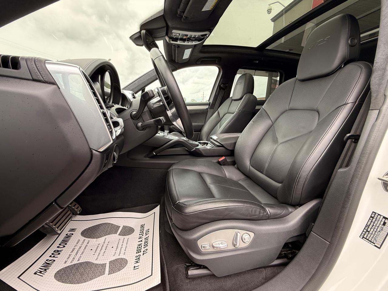 Porsche Cayenne GTS 2016