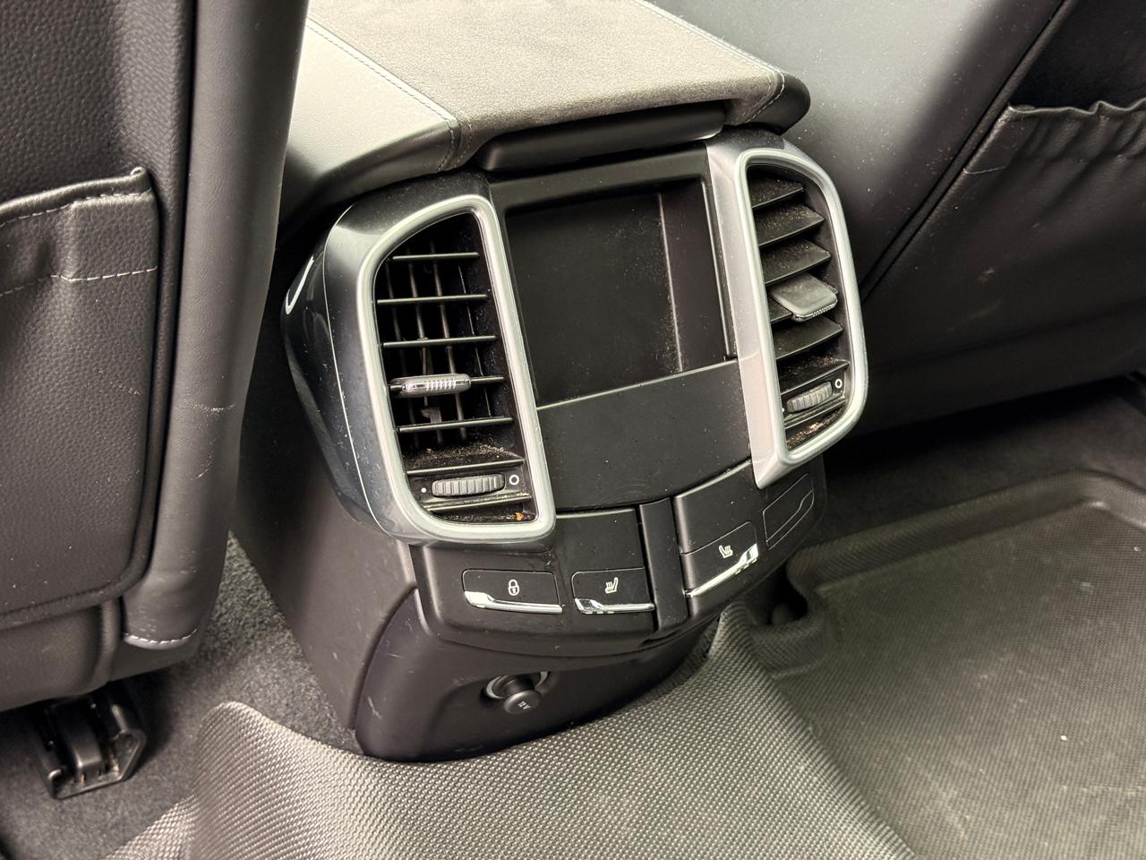 Porsche Cayenne GTS 2016