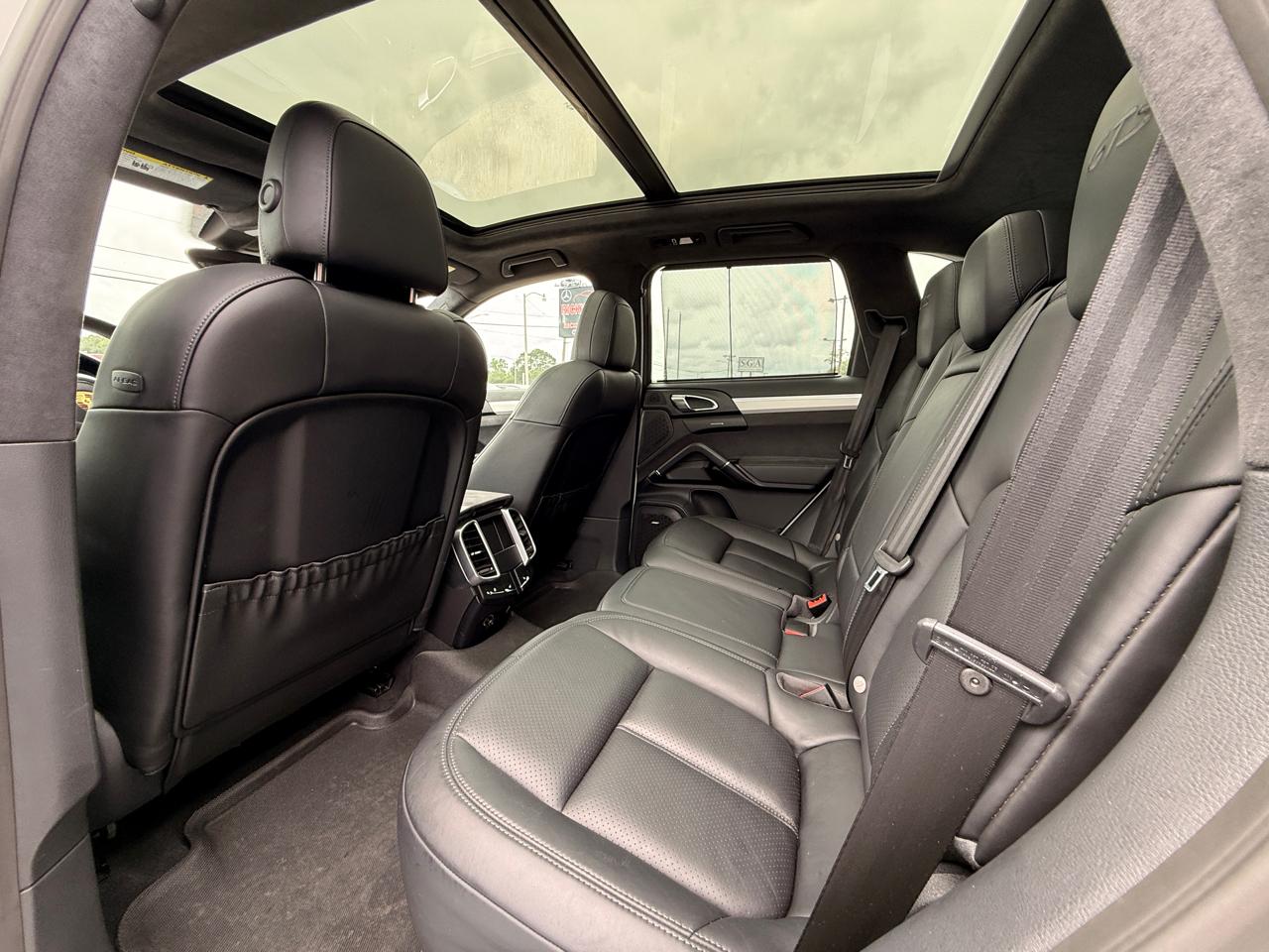 Porsche Cayenne GTS 2016