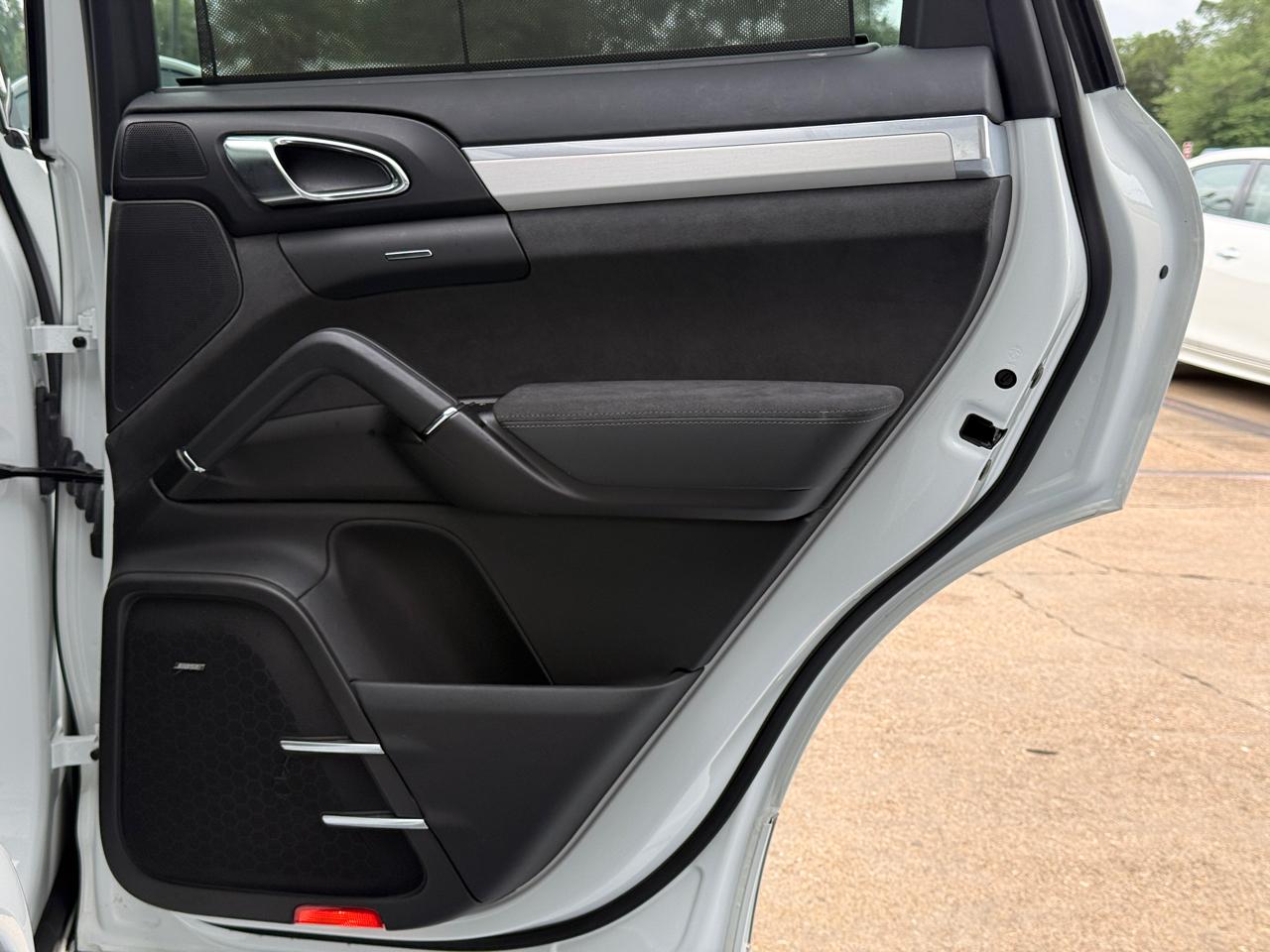 Porsche Cayenne GTS 2016